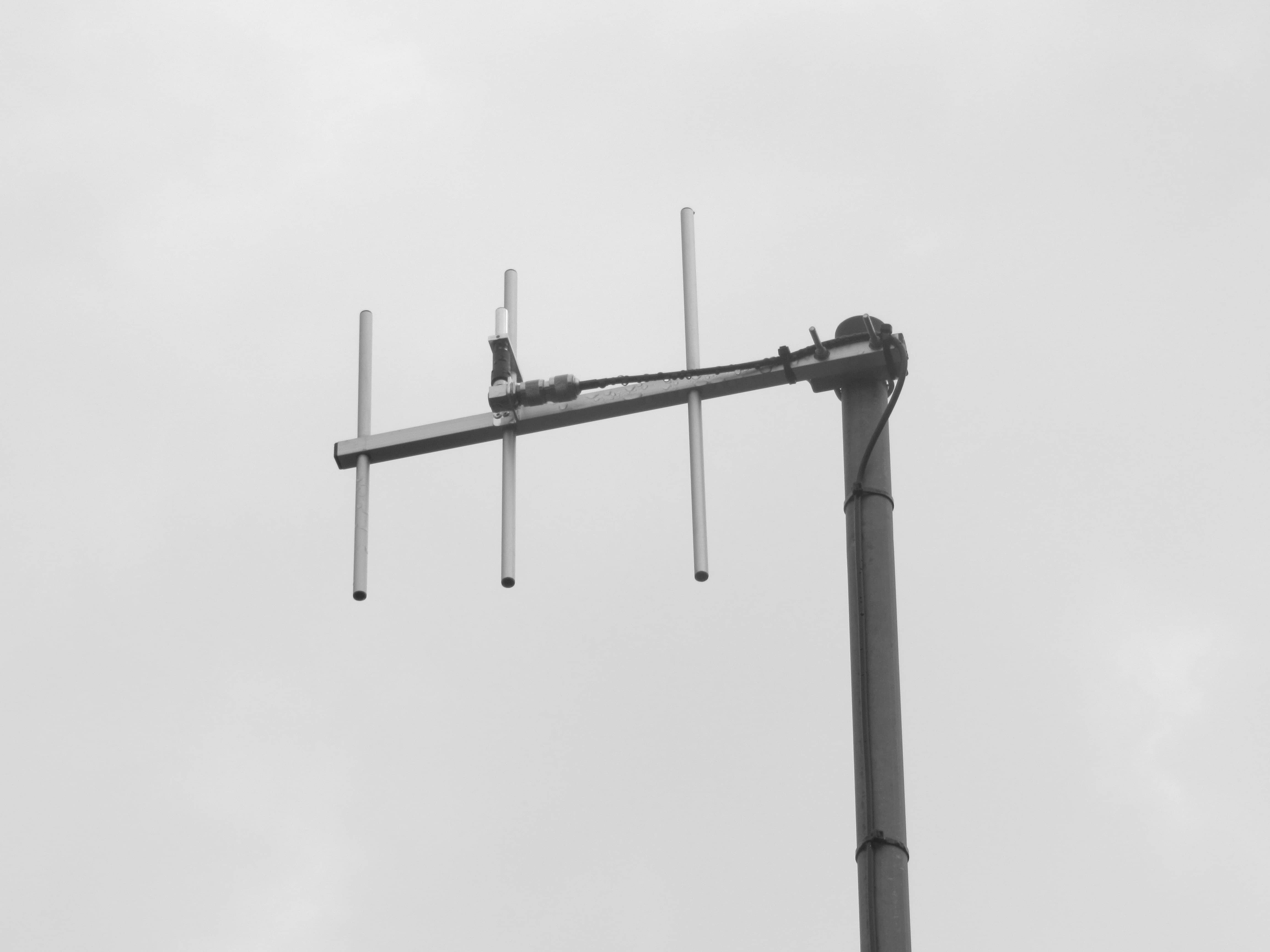 My self-installed 400-470 MHz tuned Yagi antenna